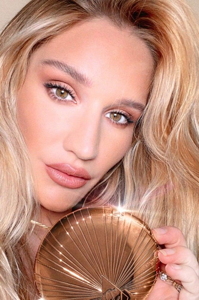 Charlotte Tilbury Bronzer Airbrush Shade 4 Deep, 16 grams