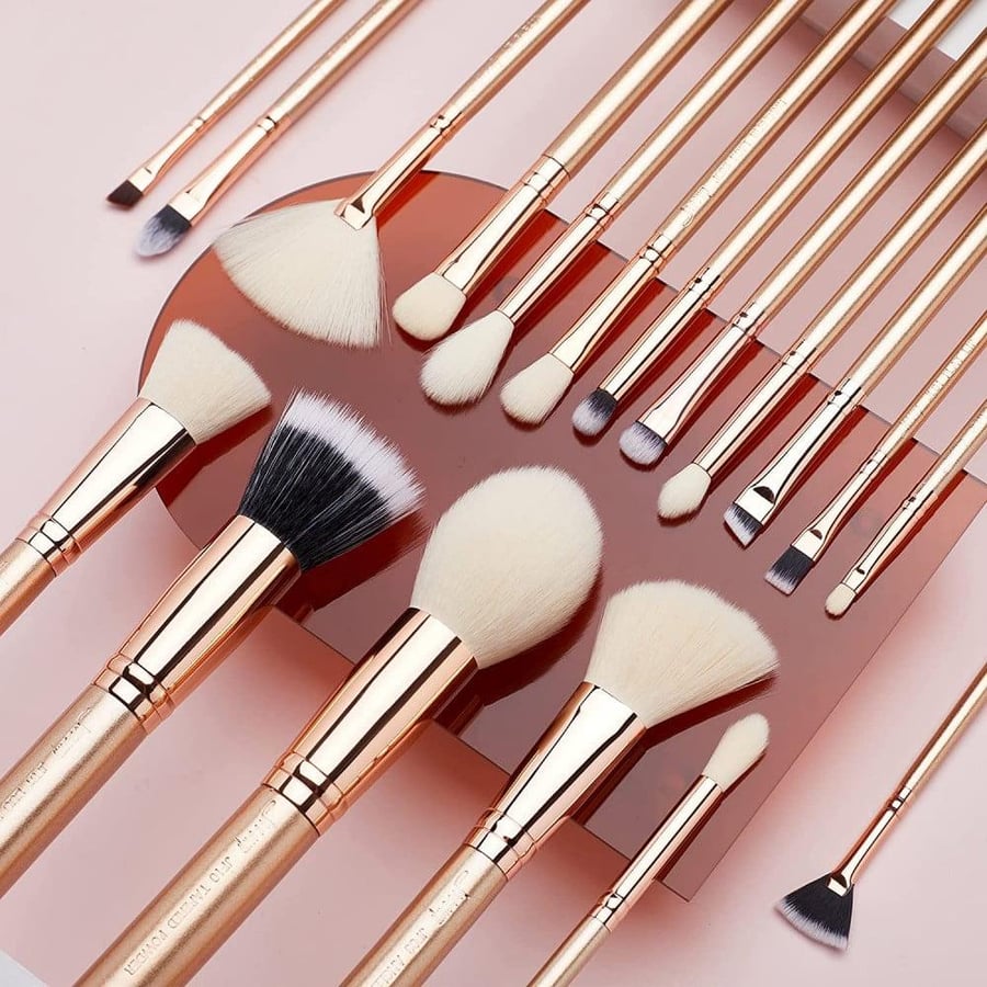 Jisoo Brush Set for face and eye, 18 brushes T421