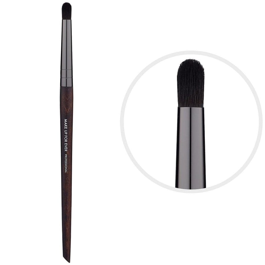Makeup Forever blending brush with medium head 218
