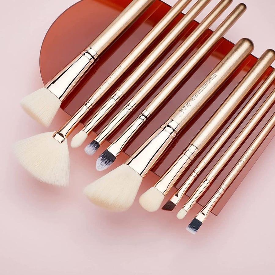 Jisoo Brush Set for face and eye, 18 brushes T421