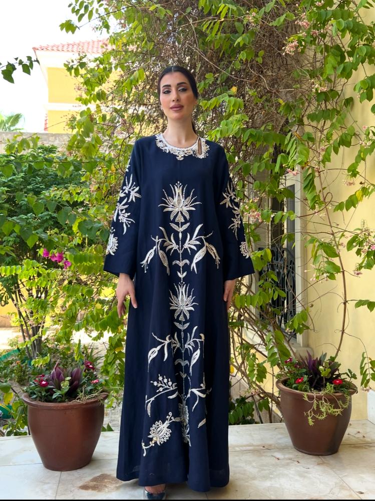 جلابية لينن شغل يدوي