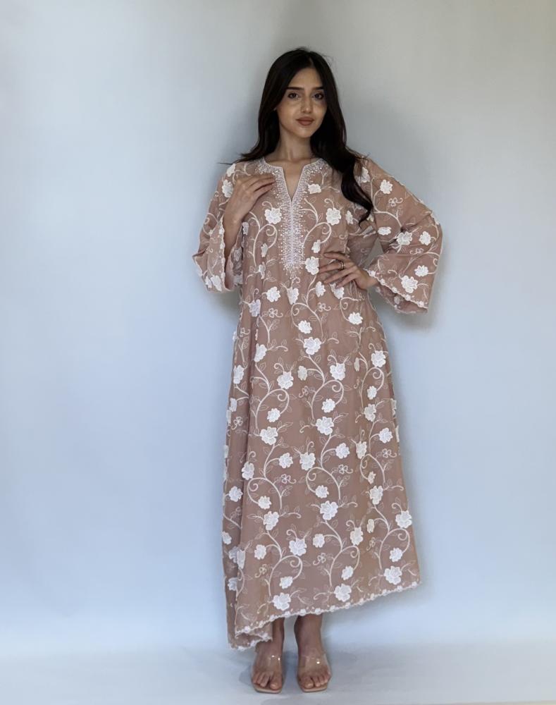 Cotton dress decorated with crystal, prominent rose embroidery