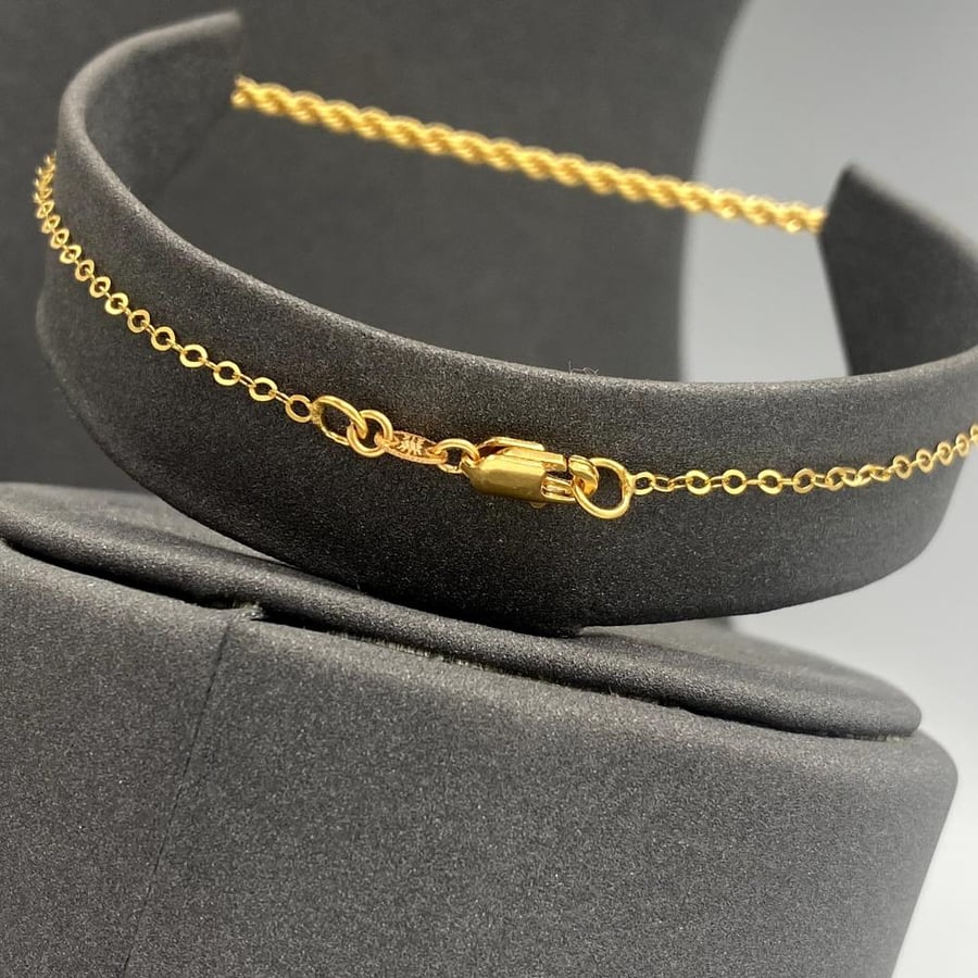 Gold jewelry set 21 karat weight 12 grams