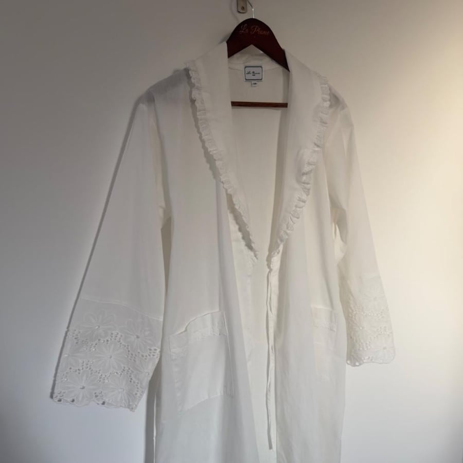 Jasmine robe
