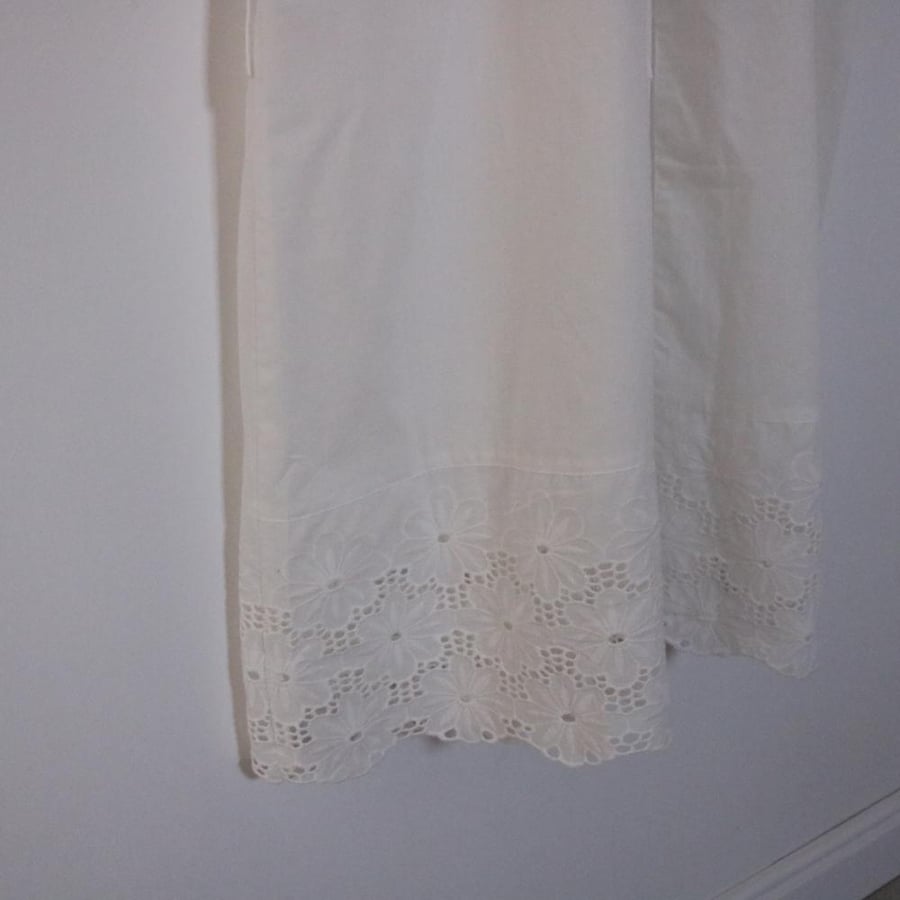 Jasmine robe