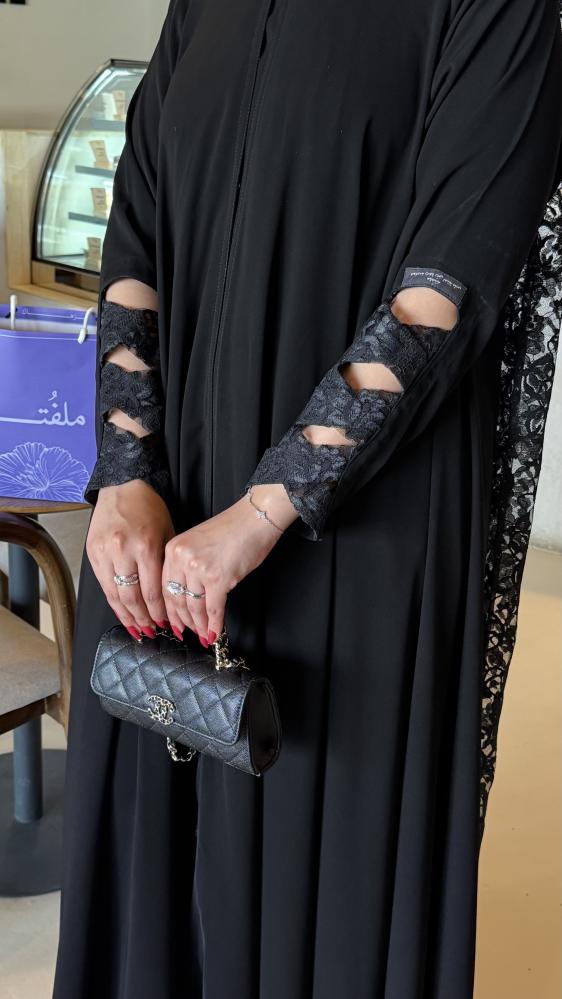 عبايه دانتيل وشاح