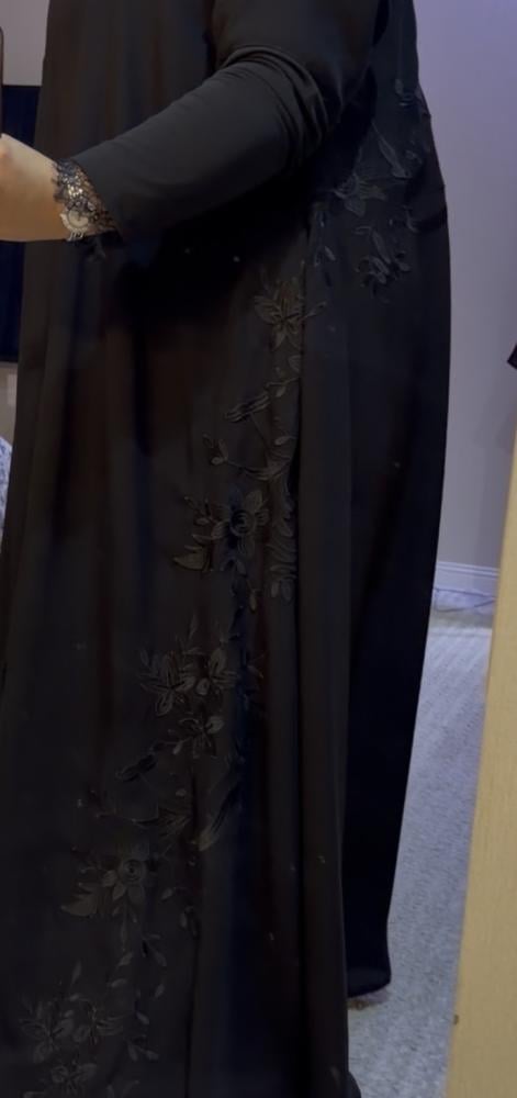 عباية نجلاء