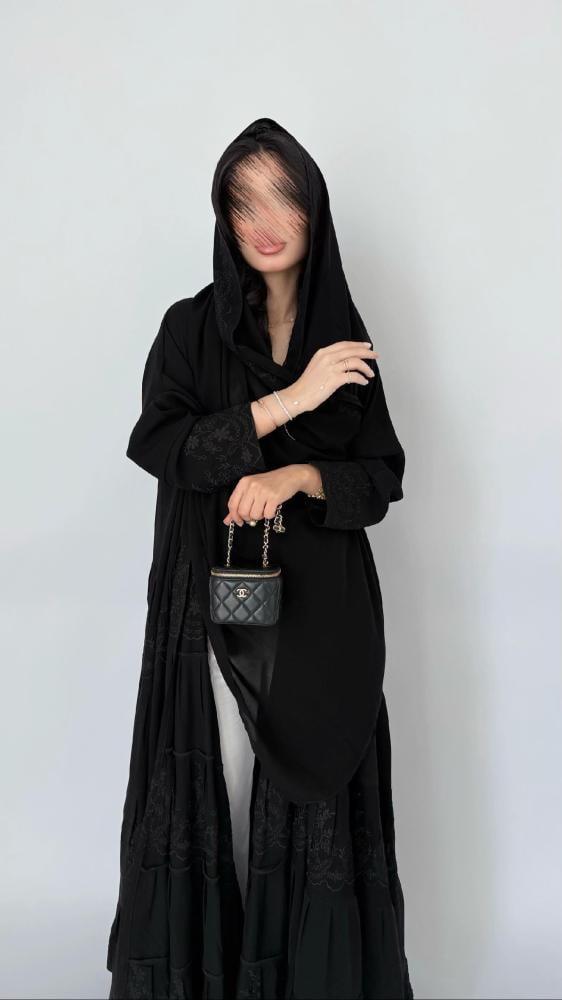 عباية كريب + تطريز يدوي