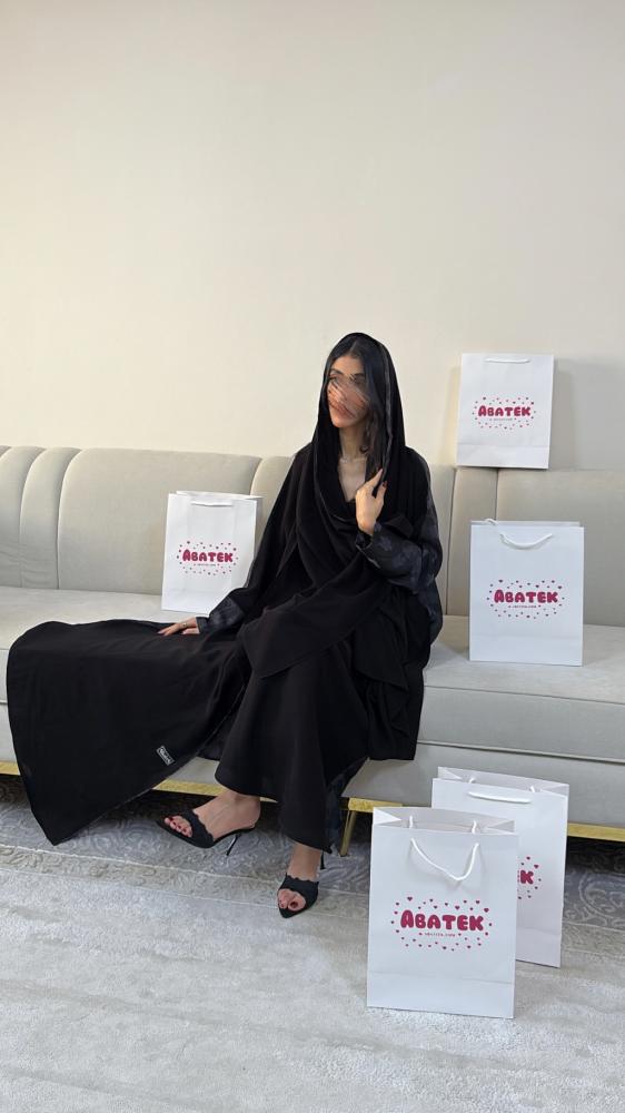 079 عباية سهام