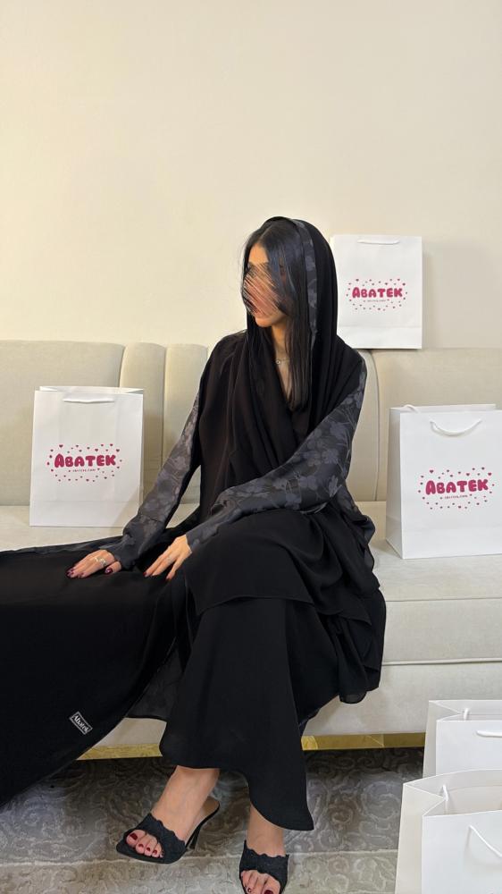 079 عباية سهام