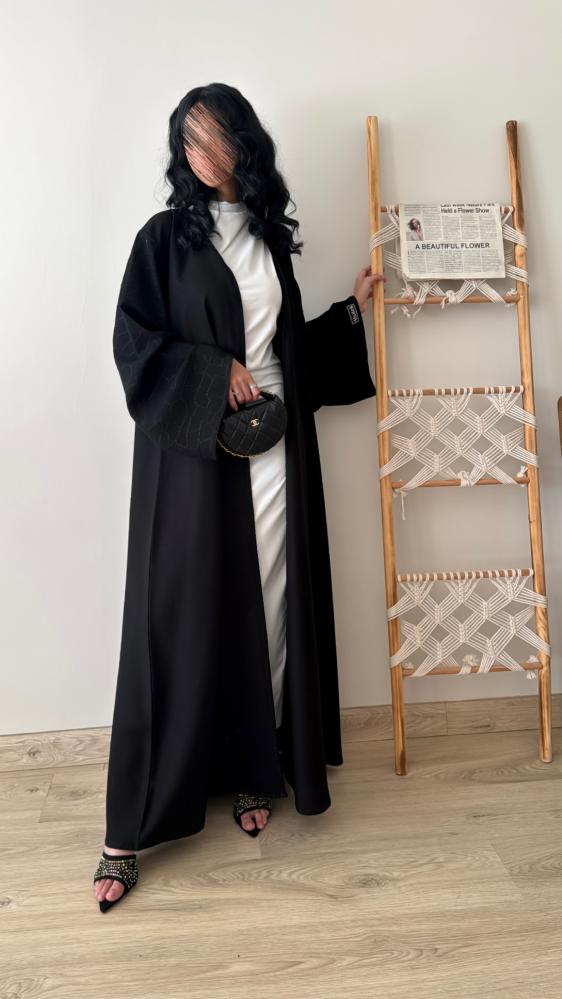 028 عباية حنين
