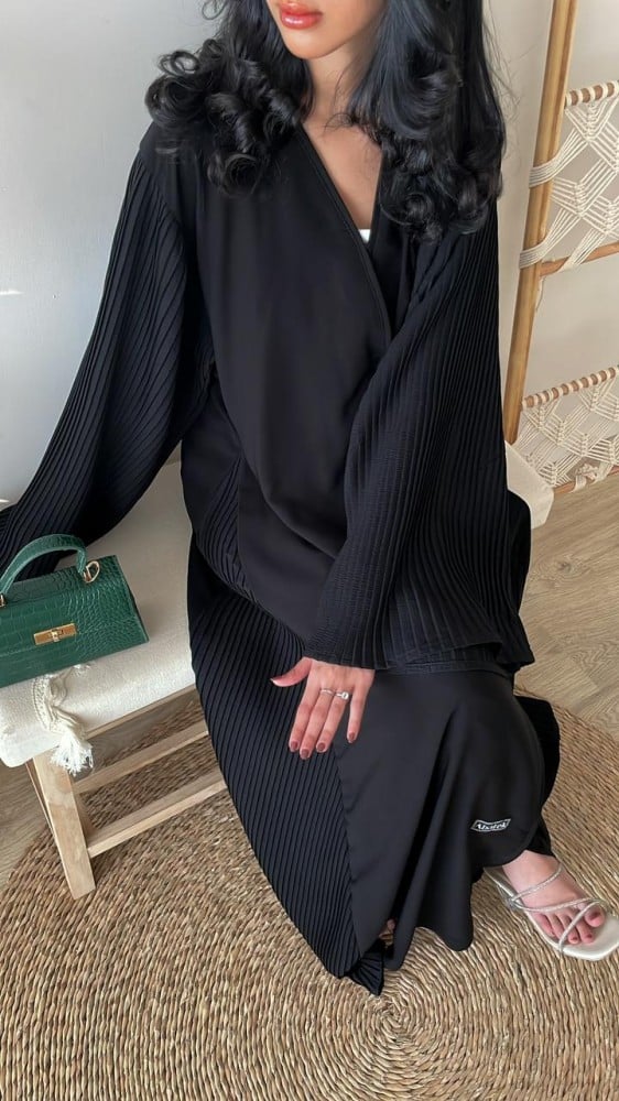 040 عباية الهنوف كسرات