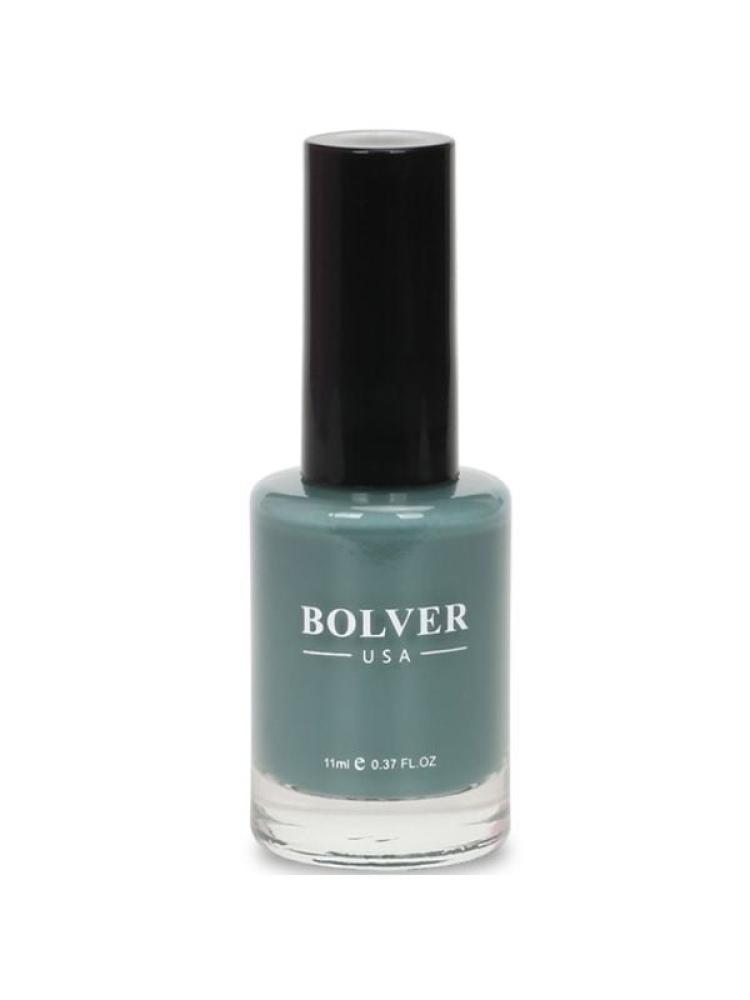 Blue nail polish bottle turquoise 655