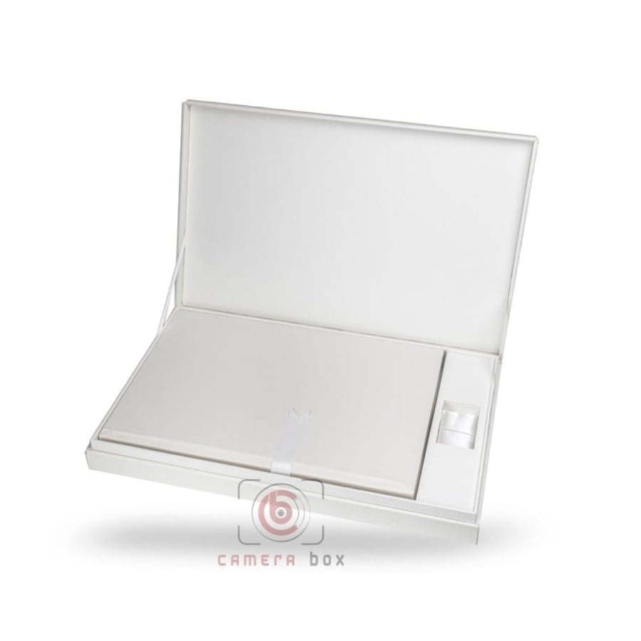 ألبوم بدون حشو أبيض A5+USB