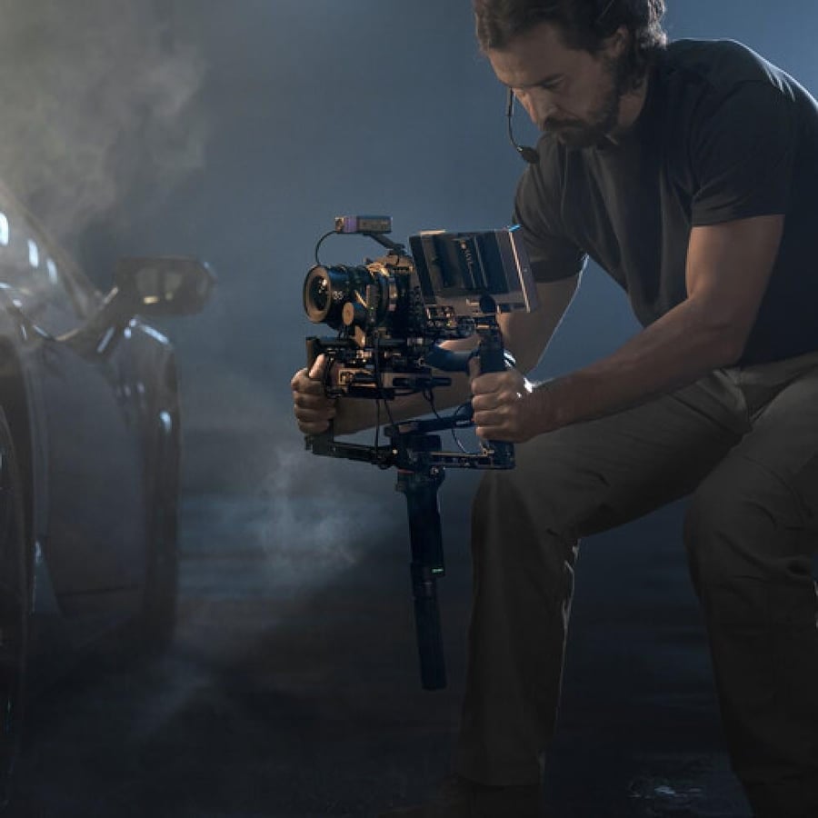 DJI RS 4 PRO Combo Gimbal Stabilizer