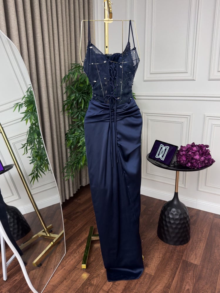 فستان نسائي Dior