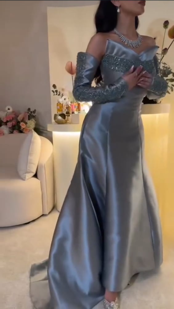 فستان نسائي سهره راقي لون رصاصي لماع ANTONELA