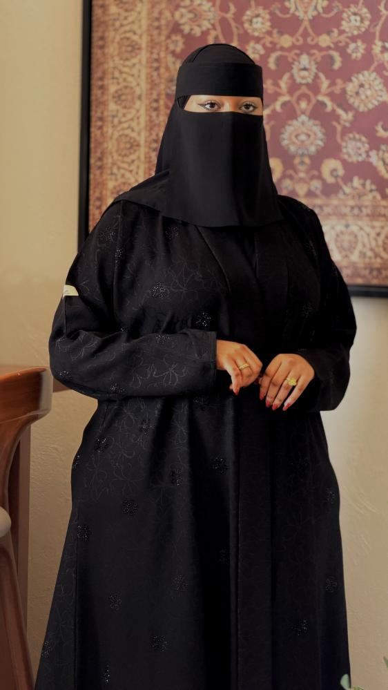 عباية لافين.