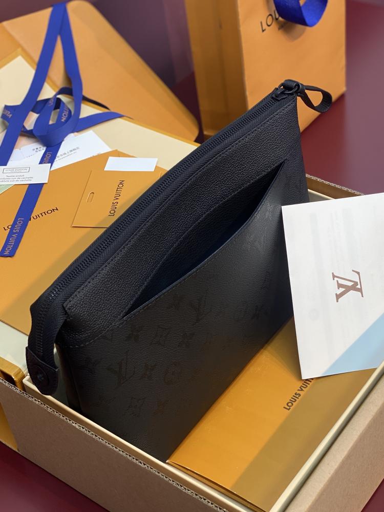 Louis Vuitton Pochette Voyage