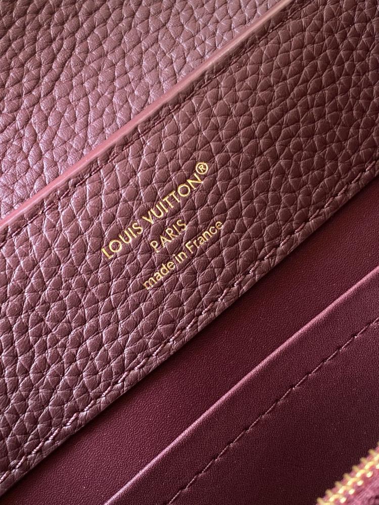 LV Capucines 27cm