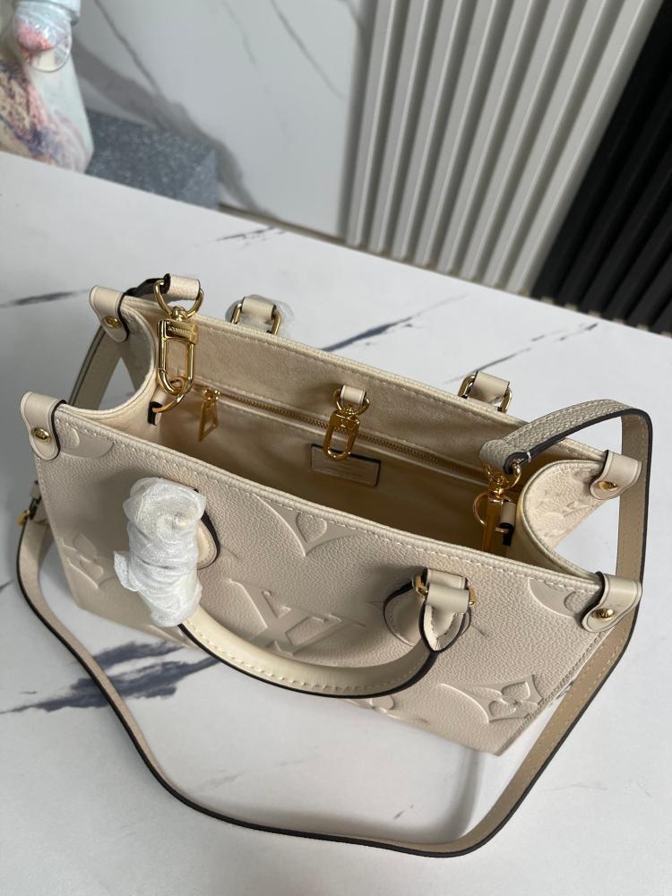 LV Tote Bag - 251911.5cm