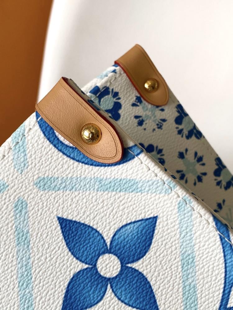 Louis Vuitton Onthego MM Geometric Monogram Canvas Tote Bag