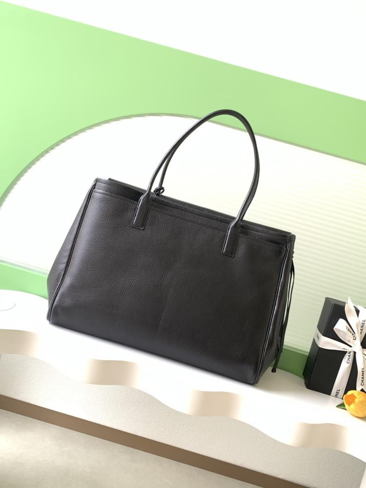 Chanel Grained Leather Tote Bag