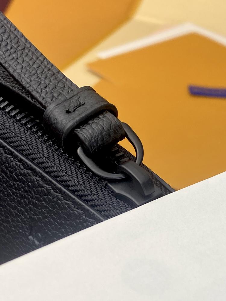 Louis Vuitton Pochette Voyage