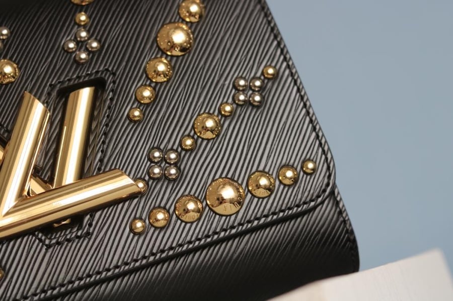 LV Twist Studded 23cm