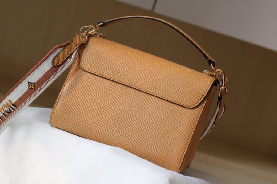 LV Twist Sporty Strap 23cm