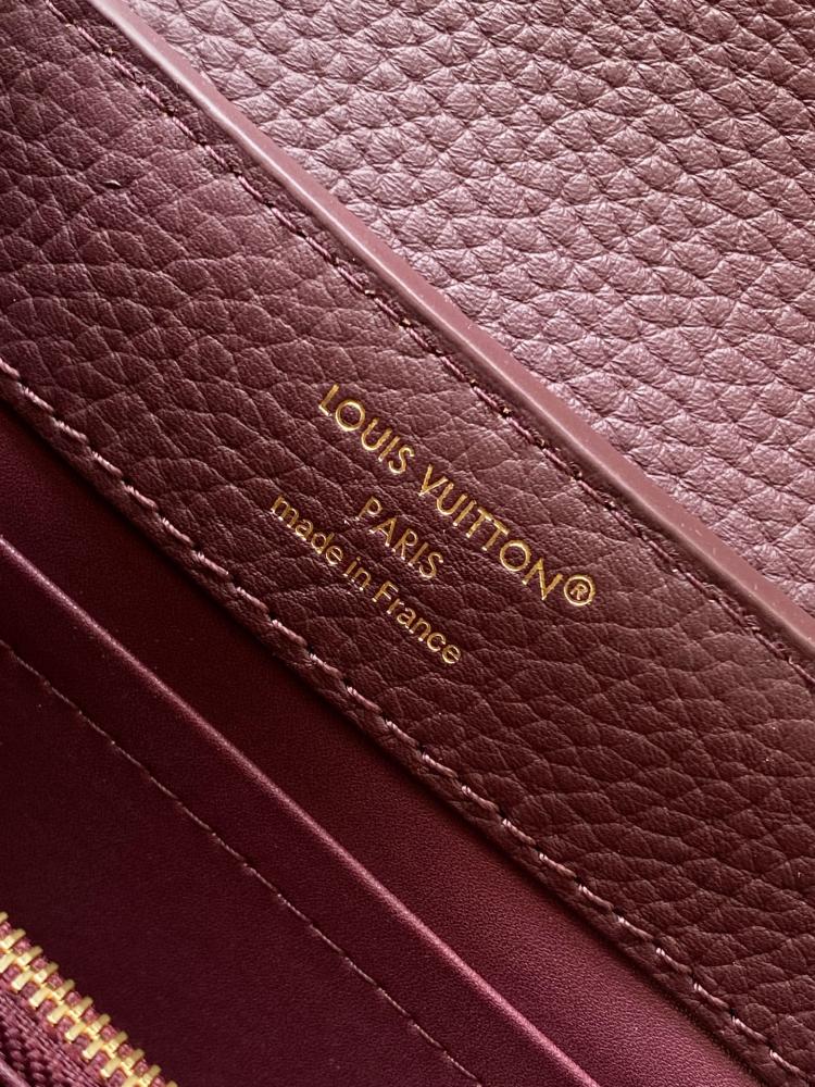 LV Capucines 21cm