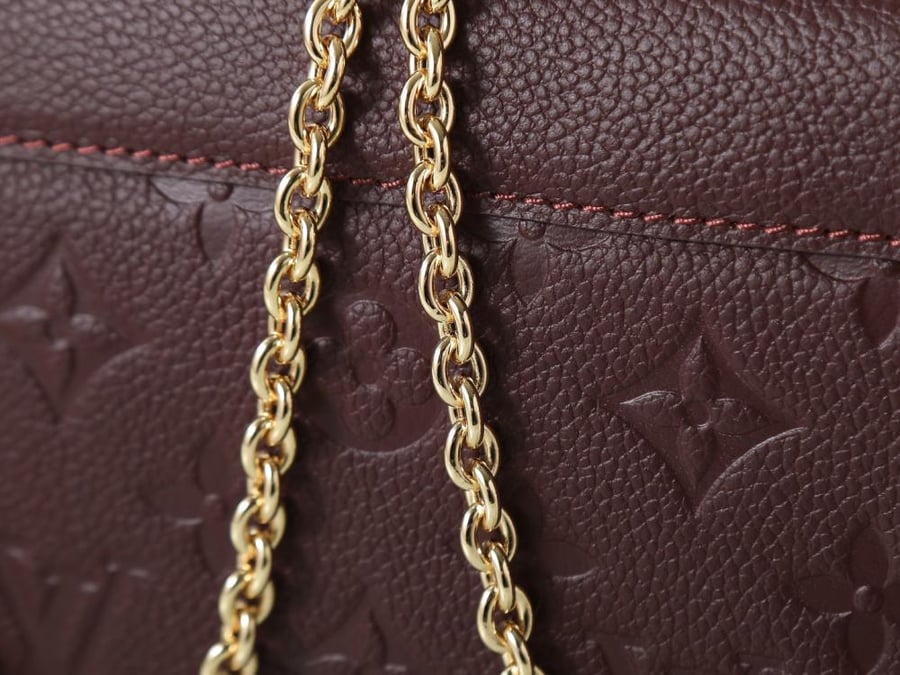 LV Chain Bag - 19.513.56.5cm