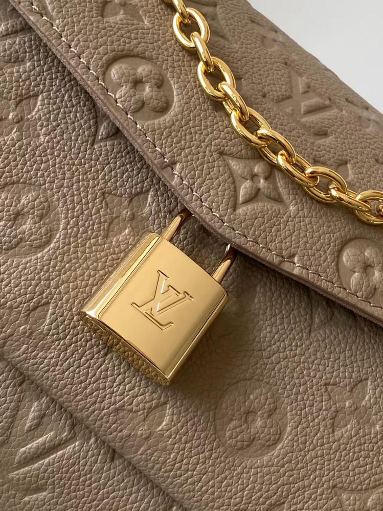LV Lock Shoulder Bag 29.5*18.5*9.5cm