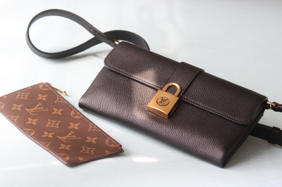 LV Lockme Chain Wallet 22cm