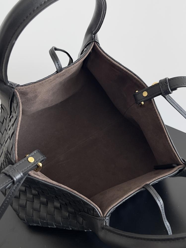 BV Pinacoteca Bag 24cm