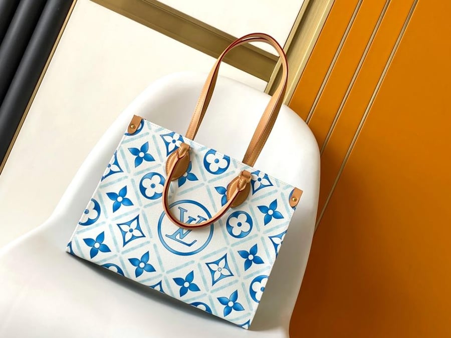 Louis Vuitton Onthego MM Geometric Monogram Canvas Tote Bag