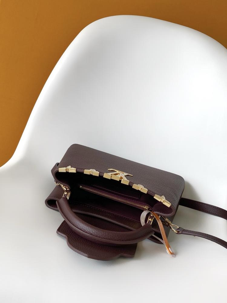 LV Capucines 27cm