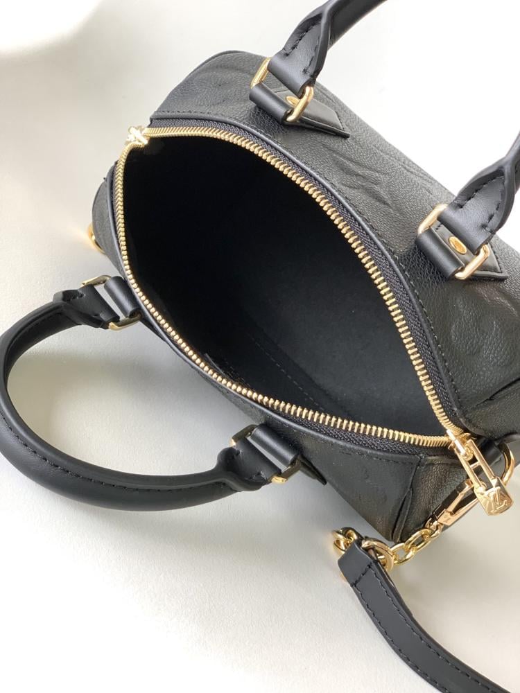 LV Speedy Bag 20.513.512cm