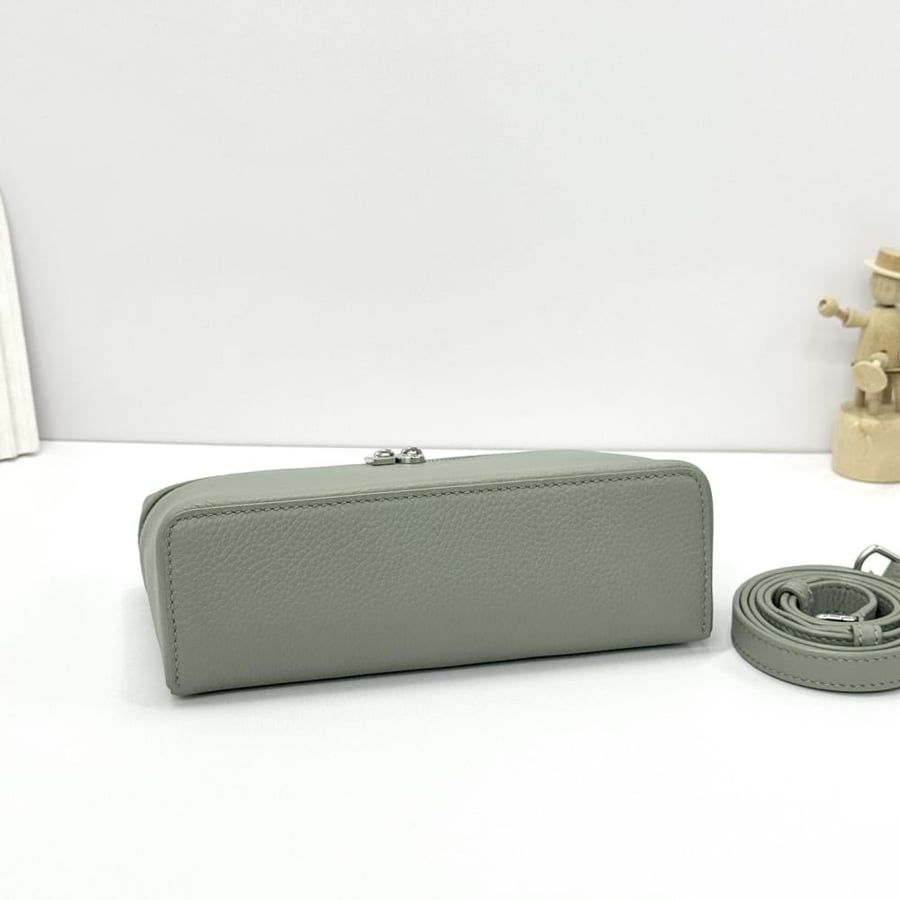 Loro Piana Extra Pocket L19 Vanity Case Collection