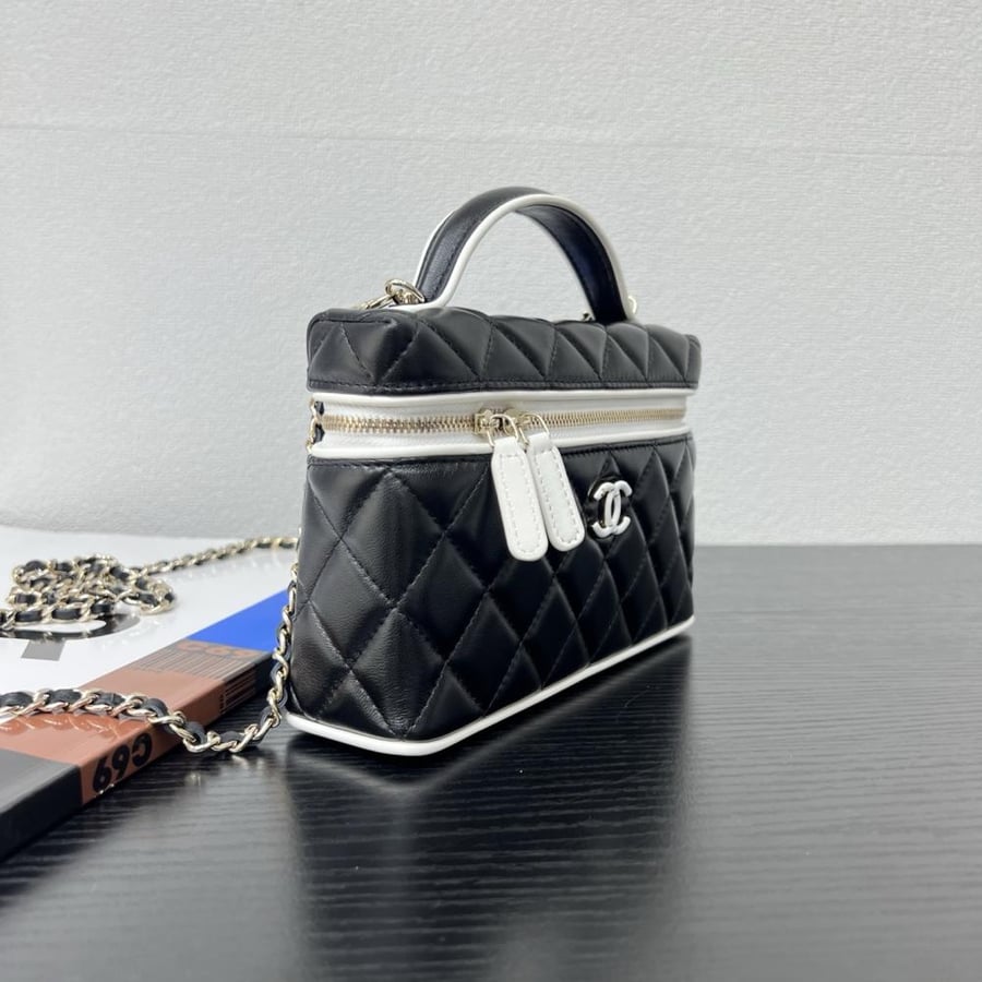 Chanel Quilted Grained Leather Vanity Case