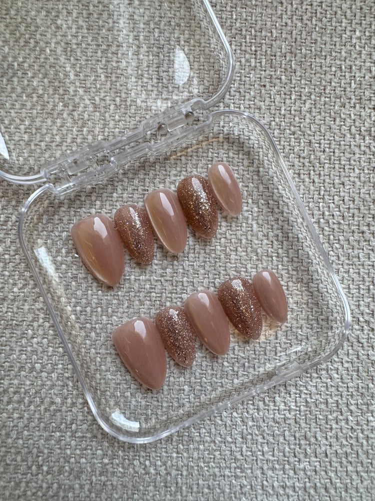 Glitter Cat Eye - Medium