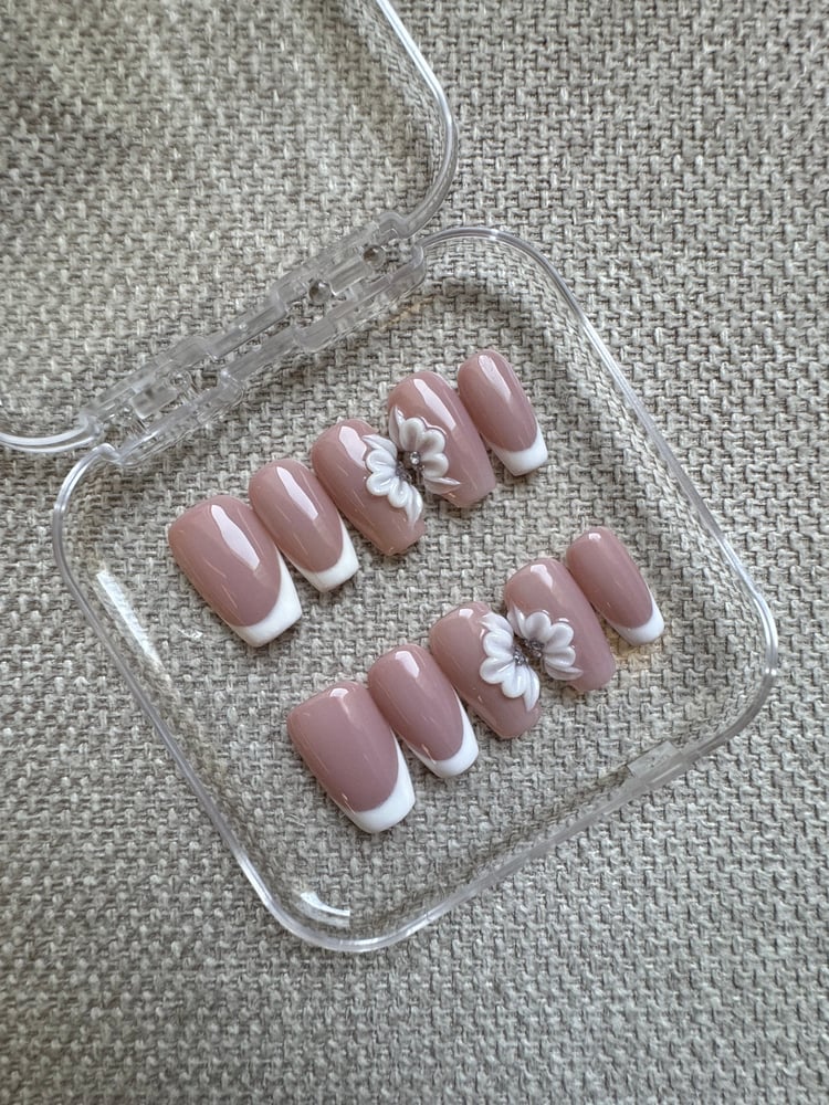 French Flower - Medium