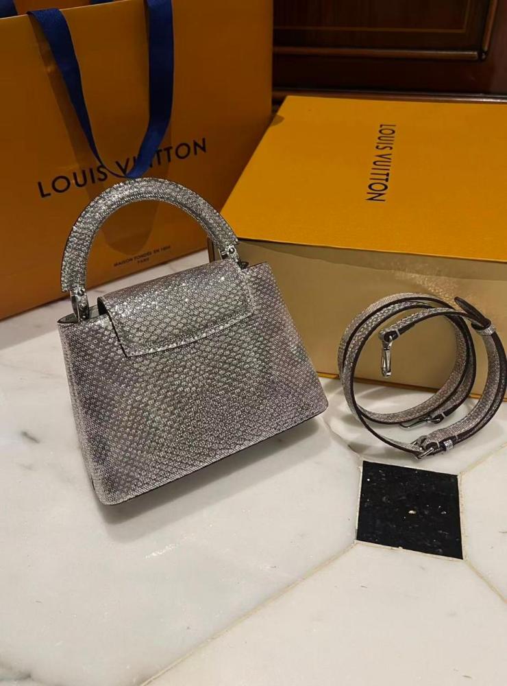 لويس فيتون كابوسين ميني (Louis Vuitton Capucines Mini)