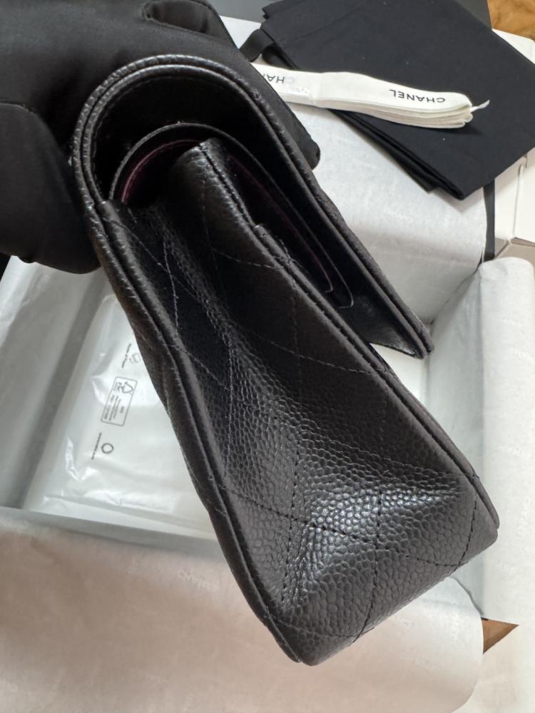 شانيل كلاسيك فلاب الأسود الكافيار | Chanel Black Caviar Classic Flap