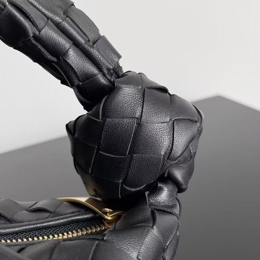 بوتيغا فينيتا جودي أسود | Bottega Veneta Jodie Black