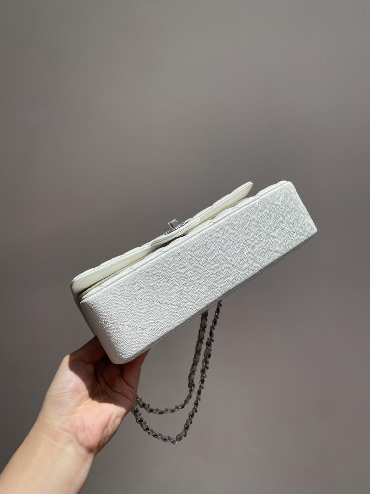 شانيل كلاسيك فلاب الأبيض الكافيار | Chanel White Caviar Classic Flap