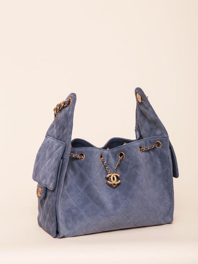 شانيل 25 الأزرق الضبابي المخملي | Chanel Misty Blue Velvet 25 Bag