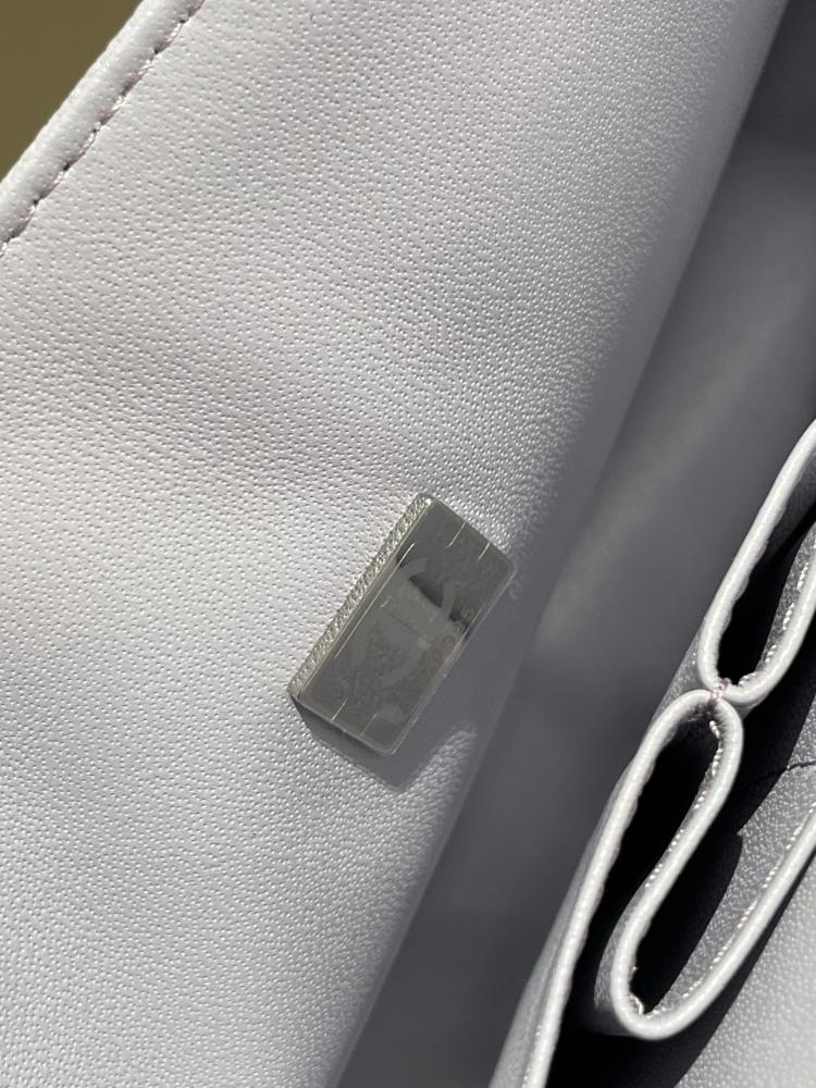 شانيل كلاسيك فلاب لافندر الكافيار | Chanel Lavender Caviar Classic Flap