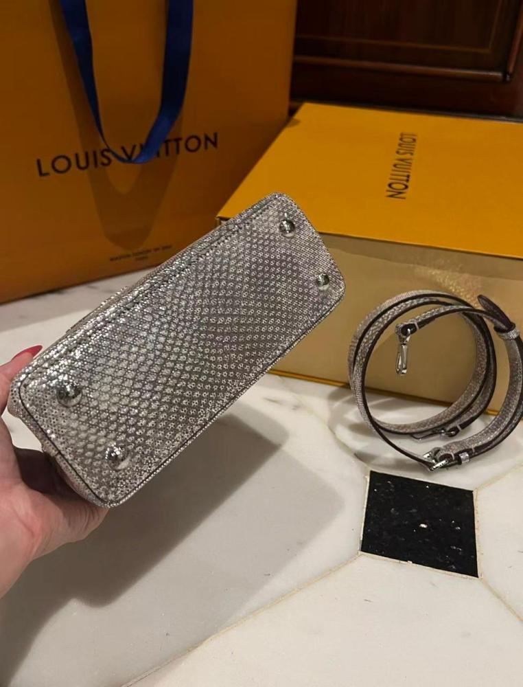 لويس فيتون كابوسين ميني (Louis Vuitton Capucines Mini)