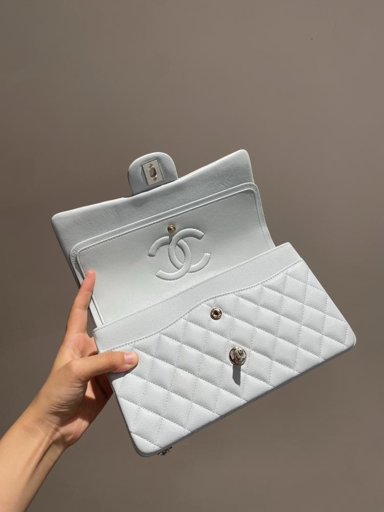 شانيل كلاسيك فلاب السماوي الكافيار | Chanel Light Blue Caviar Classic Flap